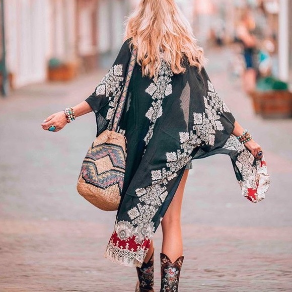 ✨ TRIBAL SISTERS ✨ HUGS BEACH CUP SPILL TREND EDGY SHOP NICE NEAT BRAND CELTIC - Picture 16 of 16